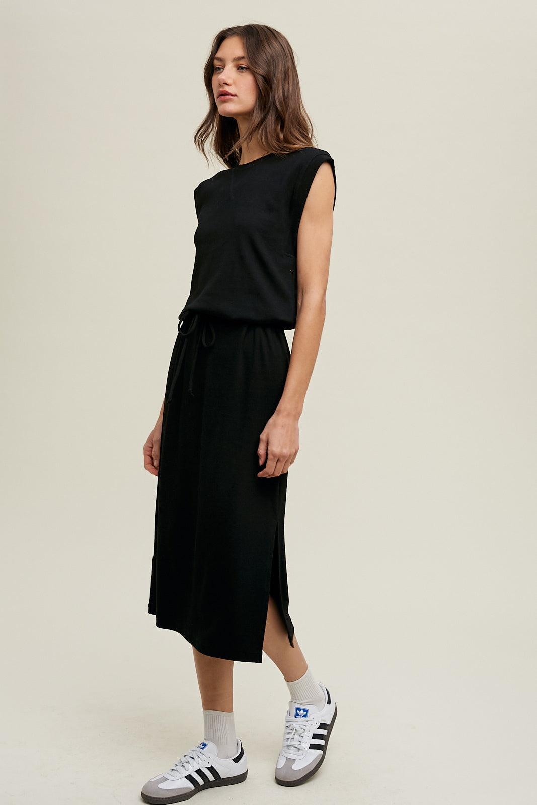 *MUSCLE KNIT MIDI DRESS WITH DRAWSTRING - BLACK