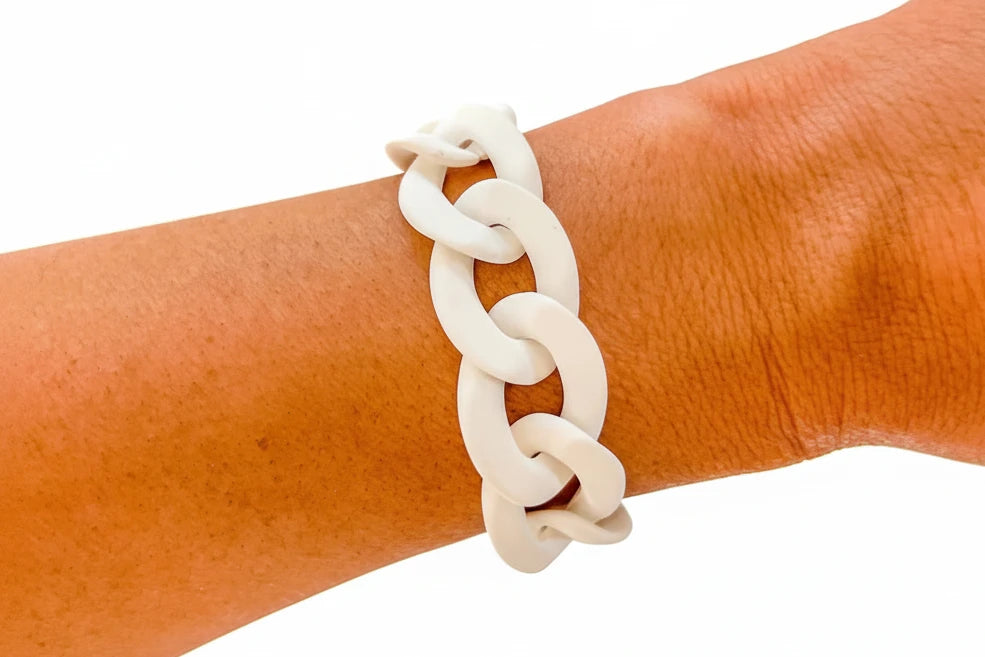 *CHUNKY ACRYLIC CHAIN LINK BRACELET - WHITE