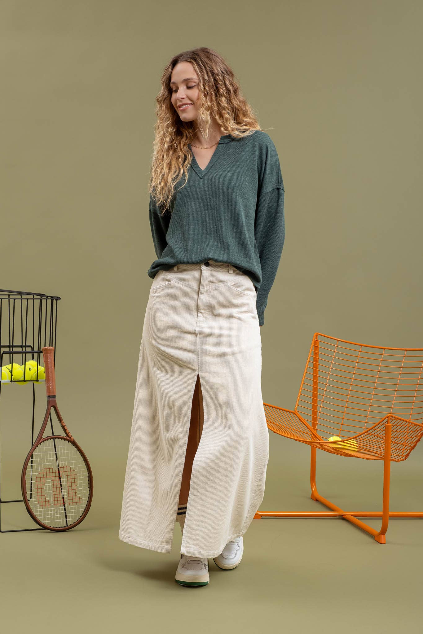 *SOLID NOTCH NECK KNIT TOP - FOREST GREEN
