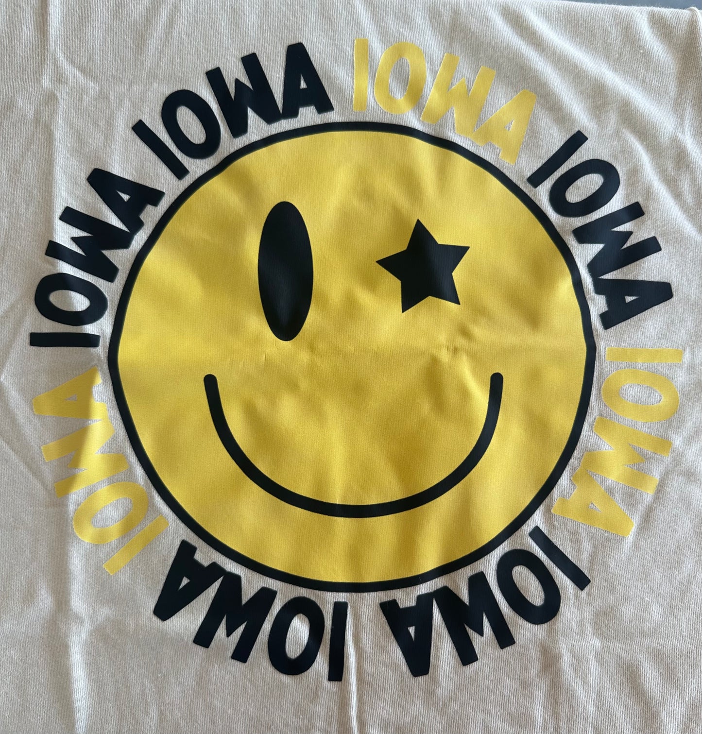 *IOWA Smiley Face T'Shirt