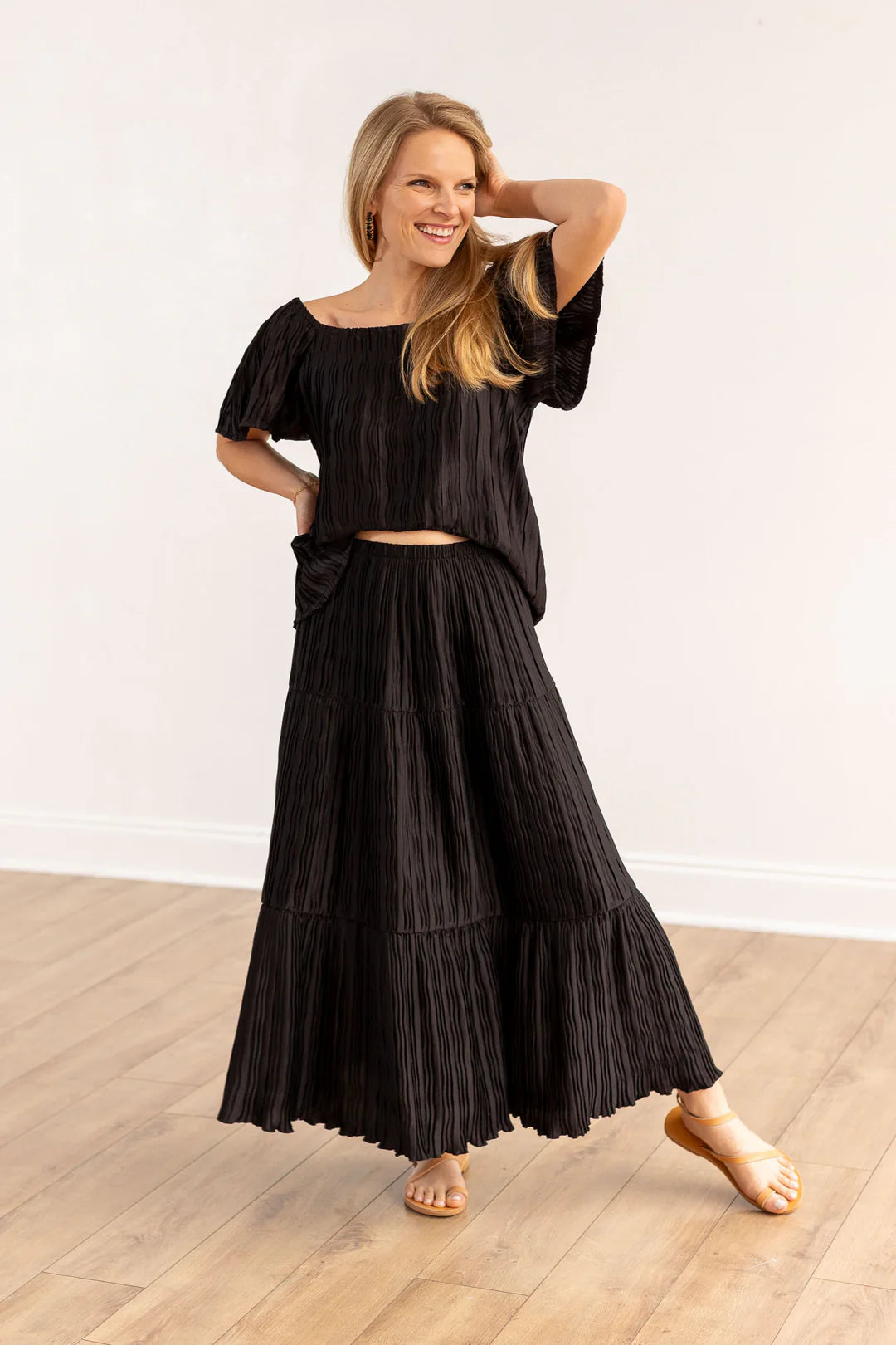 *Black Versi 2 piece set to be worn 4 way