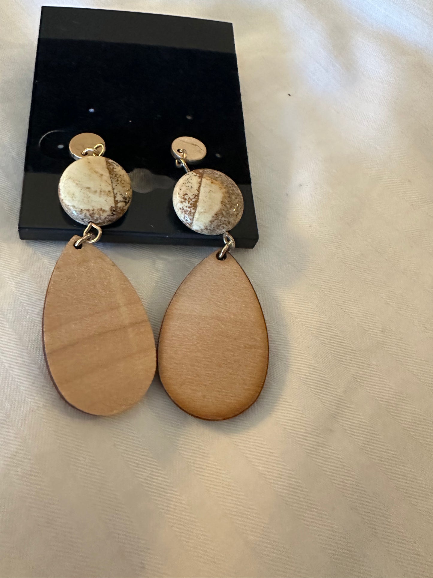 *Wood Tear drop Earrings
