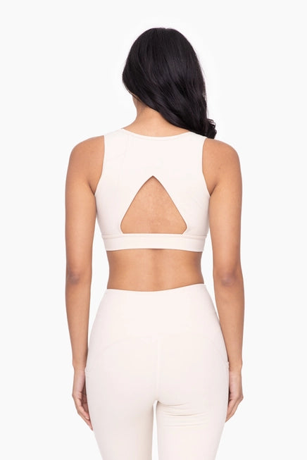 *BRONZE - NEWPORT CUTOUT OVERLAY BACK PERFORMACE SPORT BRA - NATURAL