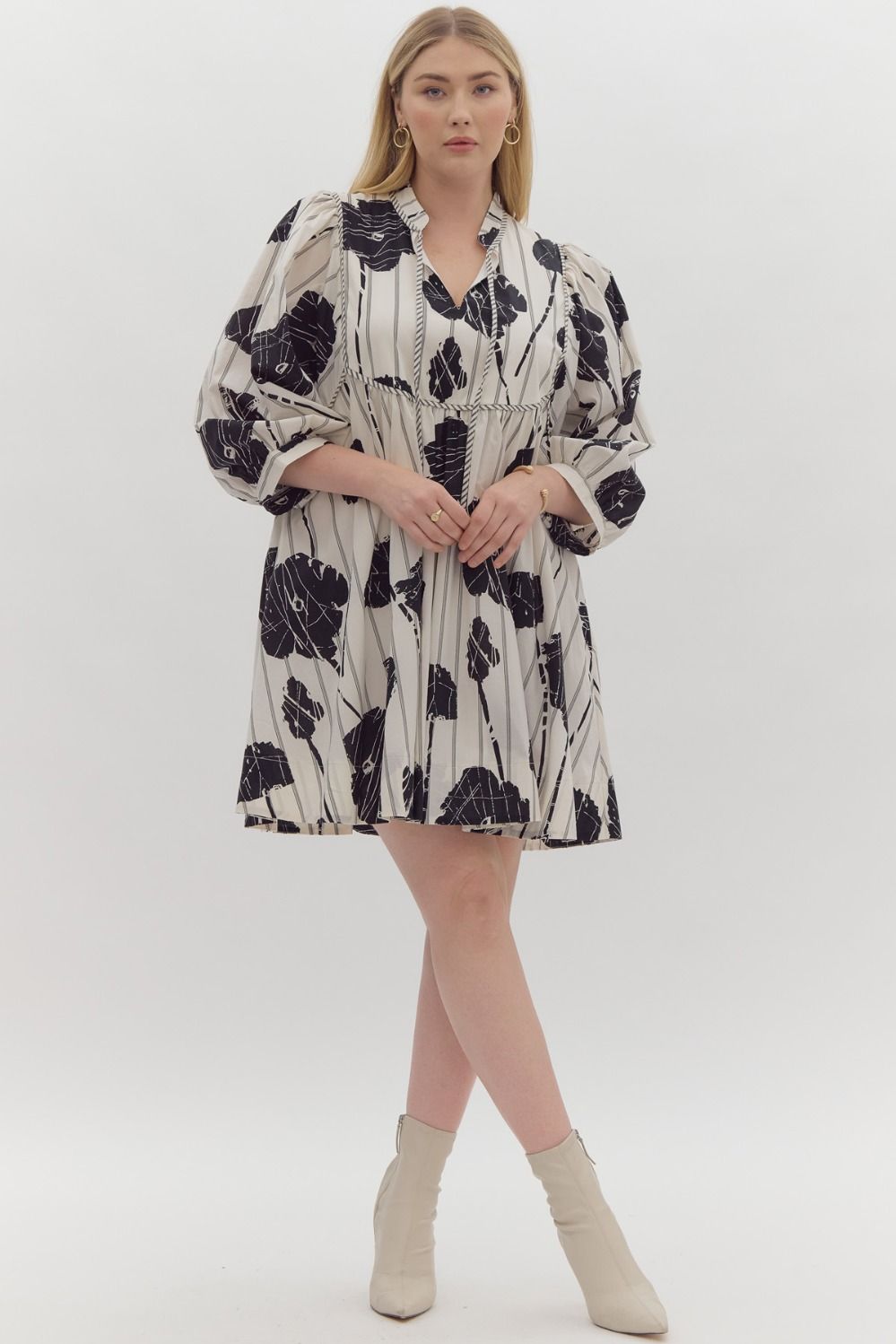 *Plus Size - Black and White Printed v-neck 3/4 sleeve mini dress
