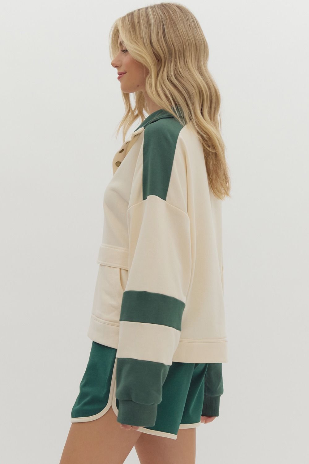 *Lightweight Long Sleeve Hunter Green Top with Cream Trim and High waisted Short Set