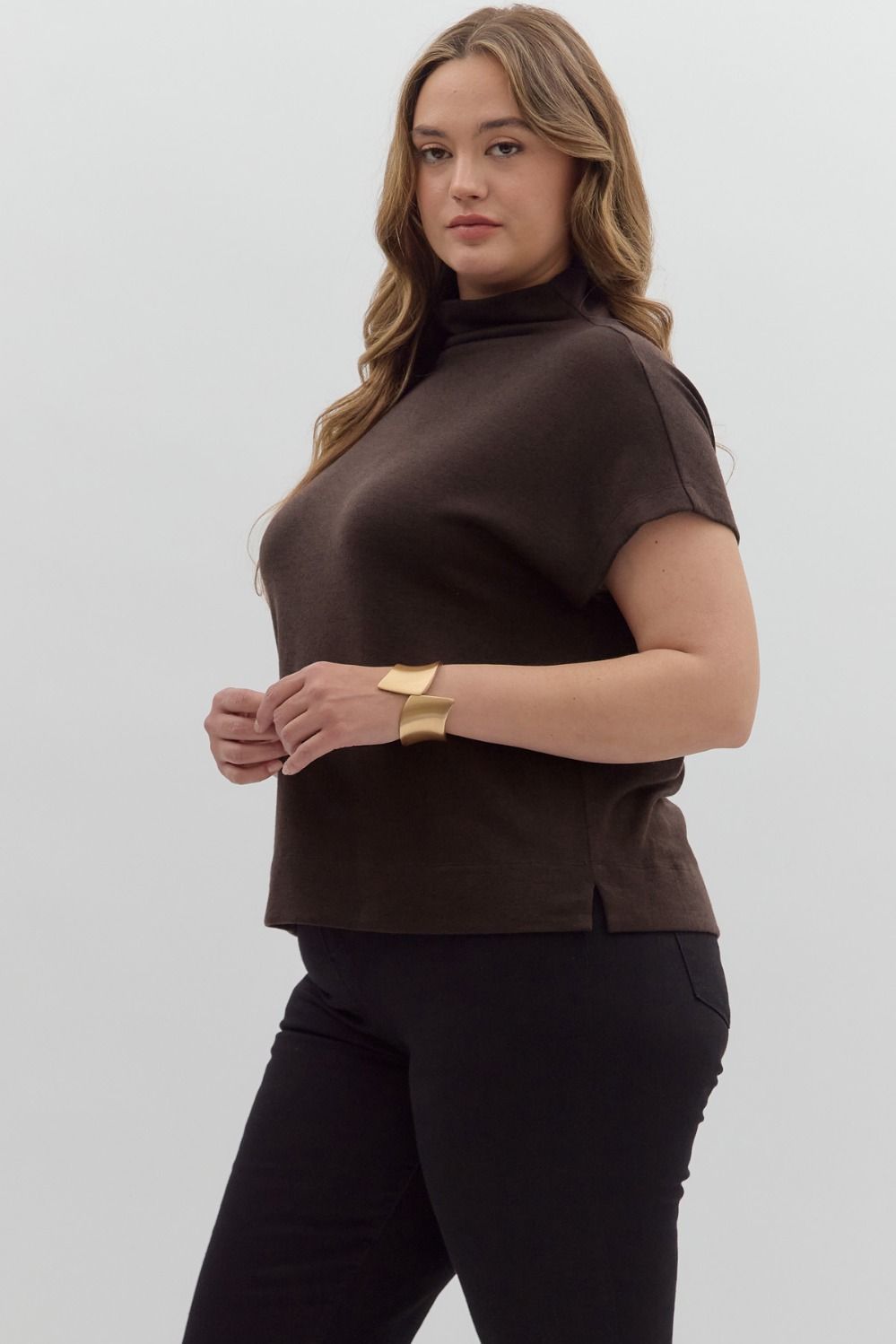 Solid knit mock neck pullover top