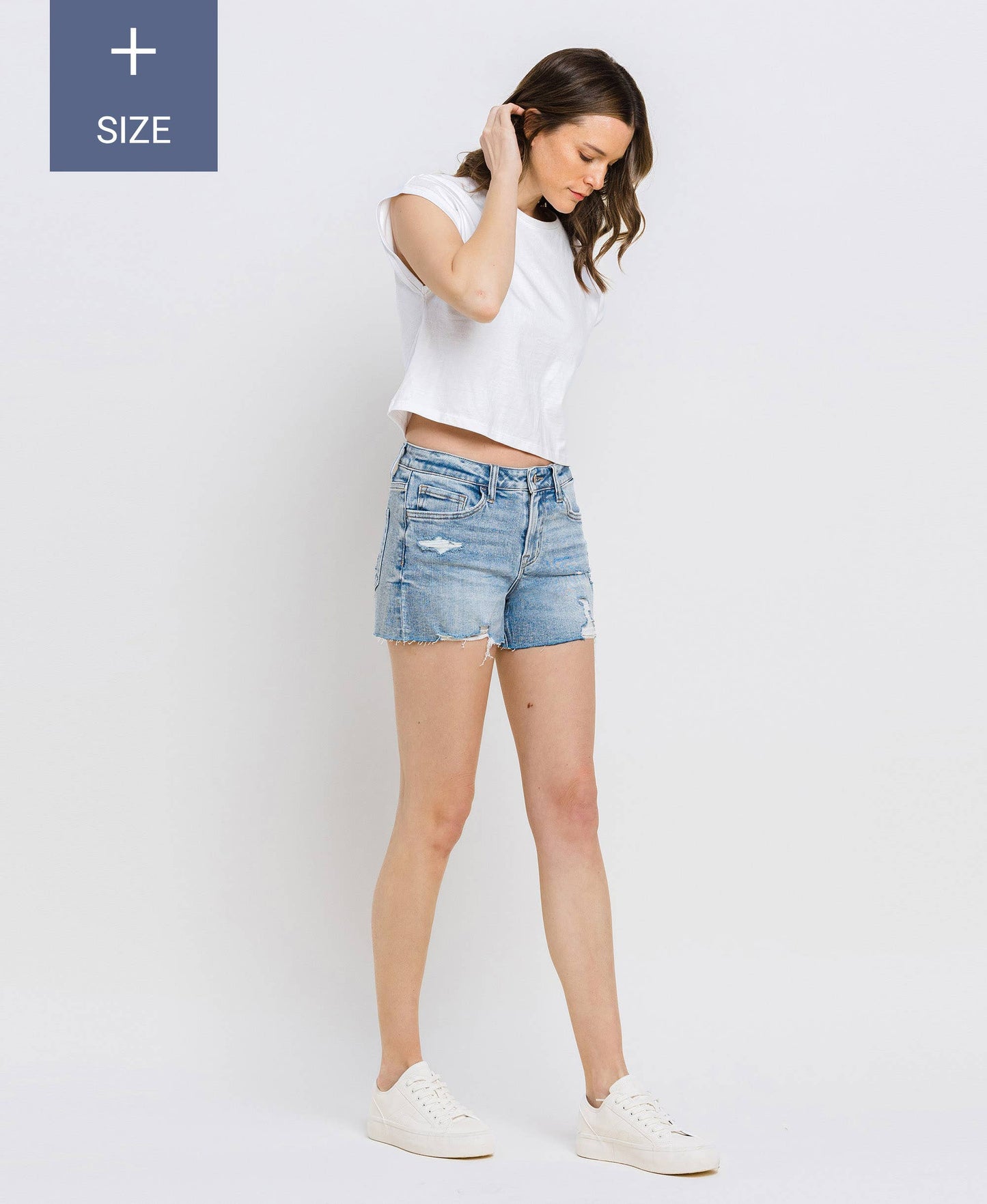 PLUS SIZE MID RISE RAW DISTRESSED HEM SHORTS