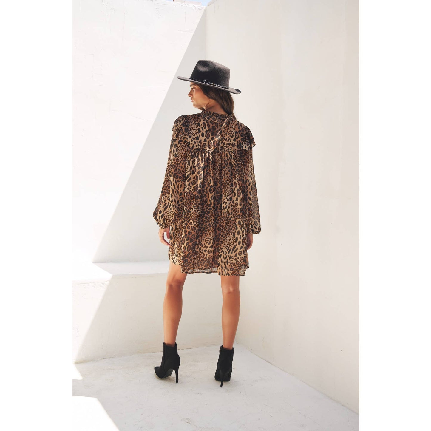 CHIC LEOPARD SHEER CHIFFON MINI DRESS WITH RUFFLES