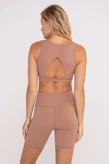 BRONZE - NEWPORT CUTOUT OVERLAY BACK PERFORMACE SPORT BRA - NUDE