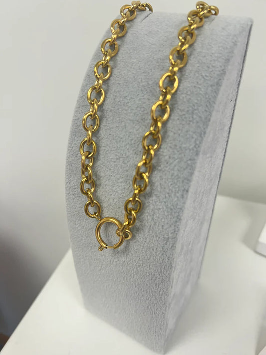 GOLDEN TOGGLE NECKLACE