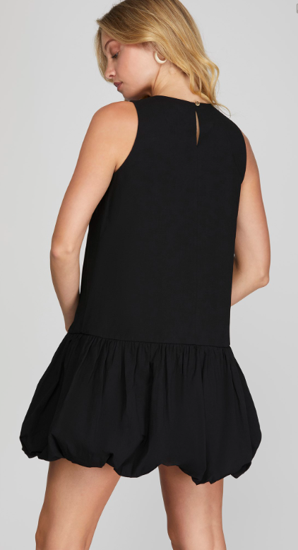 BLACK SLEEVELESS WOVEN BUBBLE HEM DRESS