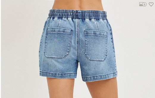 Slouchy Star Patched Detail Shorts