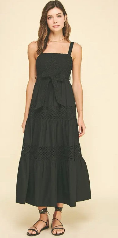 Pinch Contrast Eyelet Detailed Maxi Dress - Black