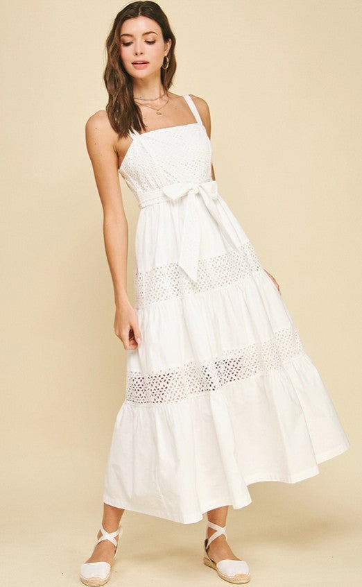 Pinch Contrast Eyelet Detailed Maxi Dress - White
