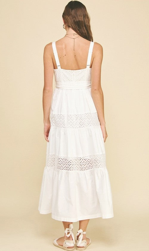 Pinch Contrast Eyelet Detailed Maxi Dress - White