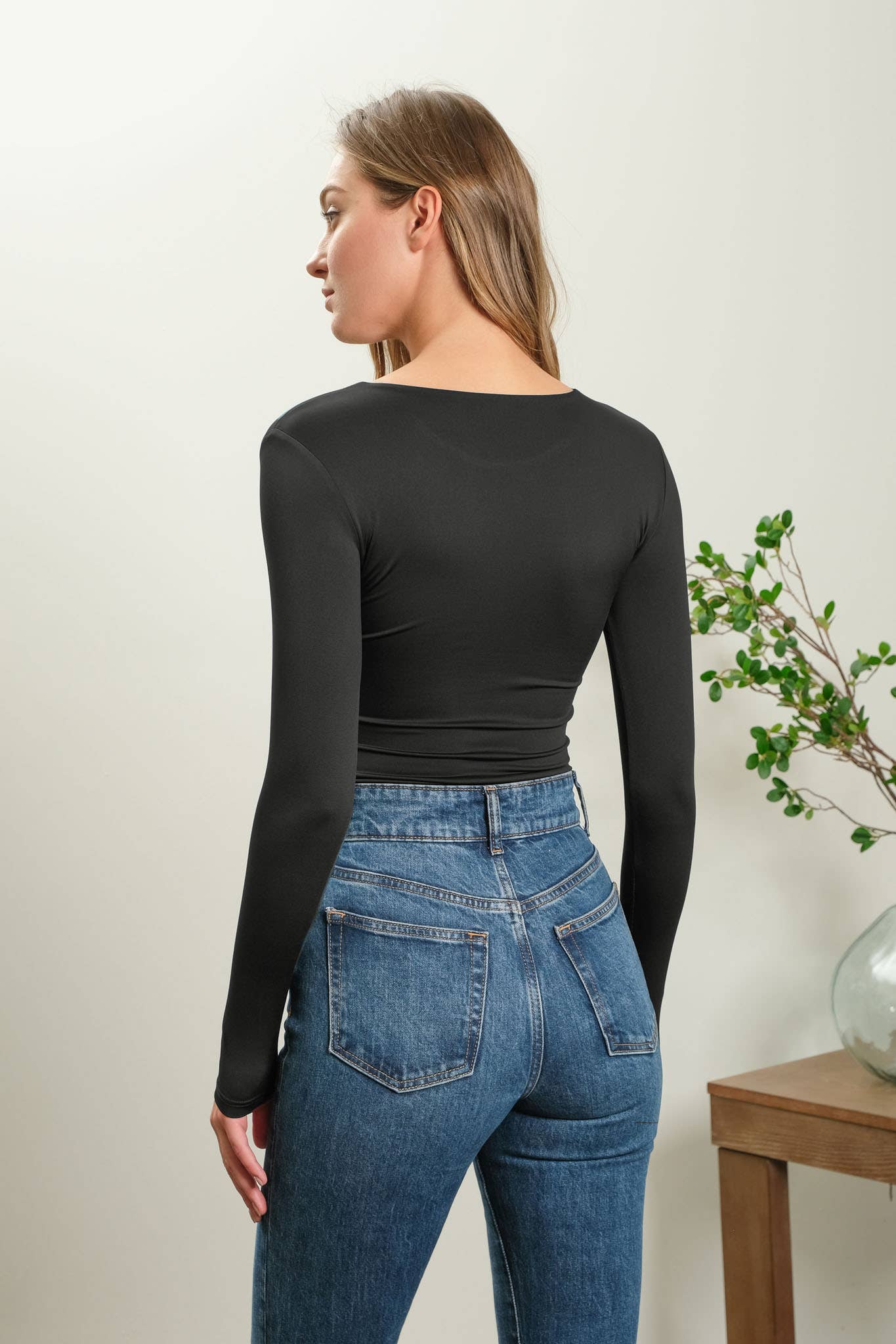 SOLID ROUND NECK LONG SLEEVE BODYSUIT - BLACK