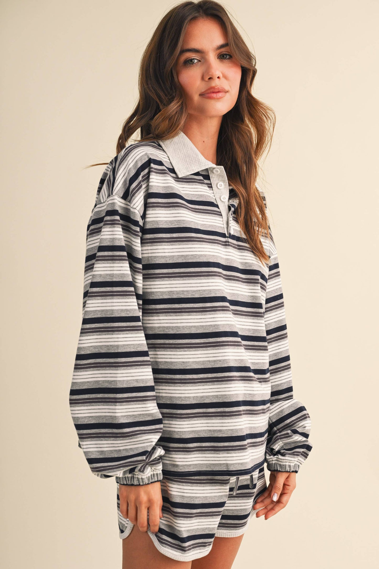 STRIPE OVERSIZED RUGBY SWEATSHIRT AND SHORTS