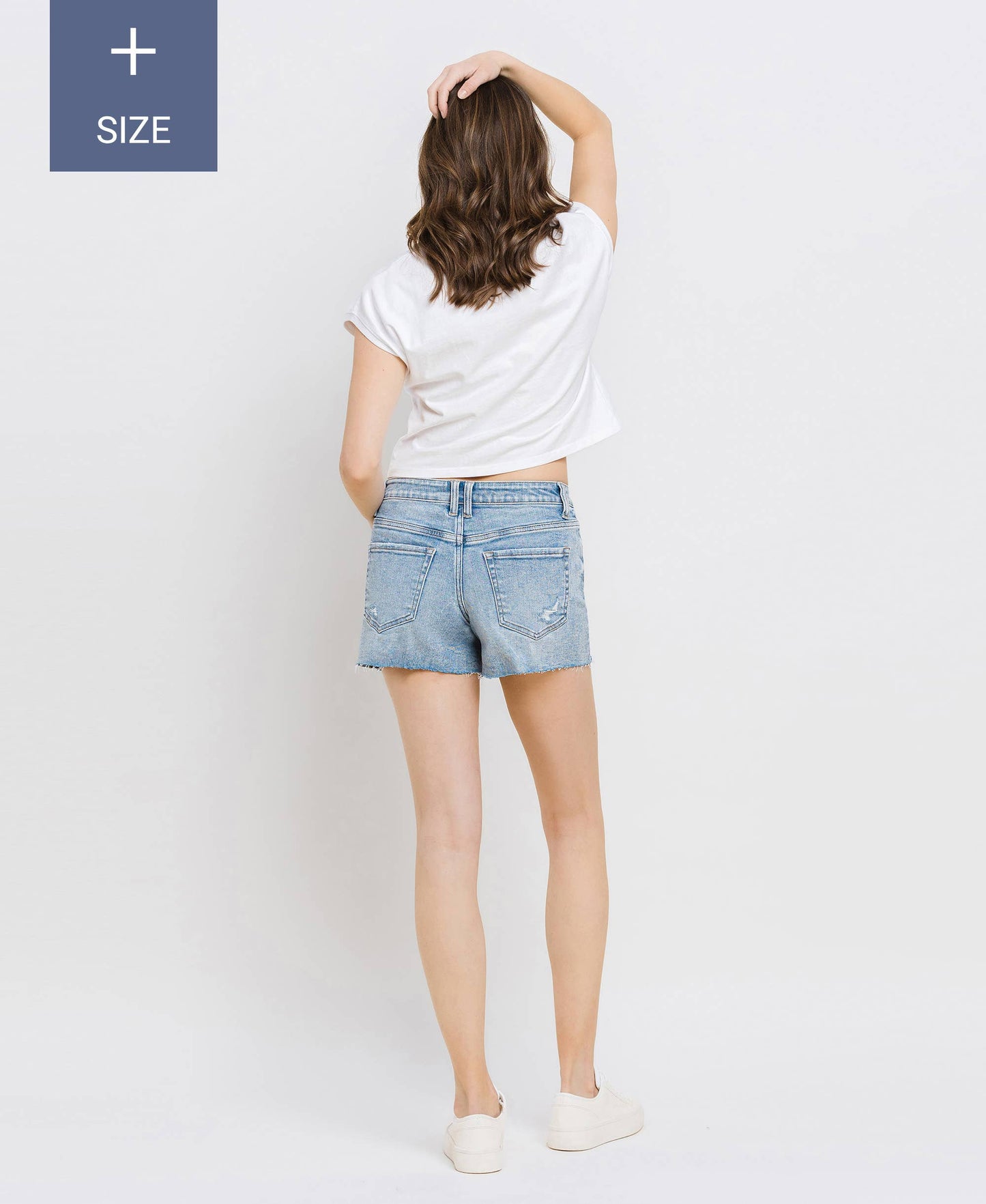 PLUS SIZE MID RISE RAW DISTRESSED HEM SHORTS