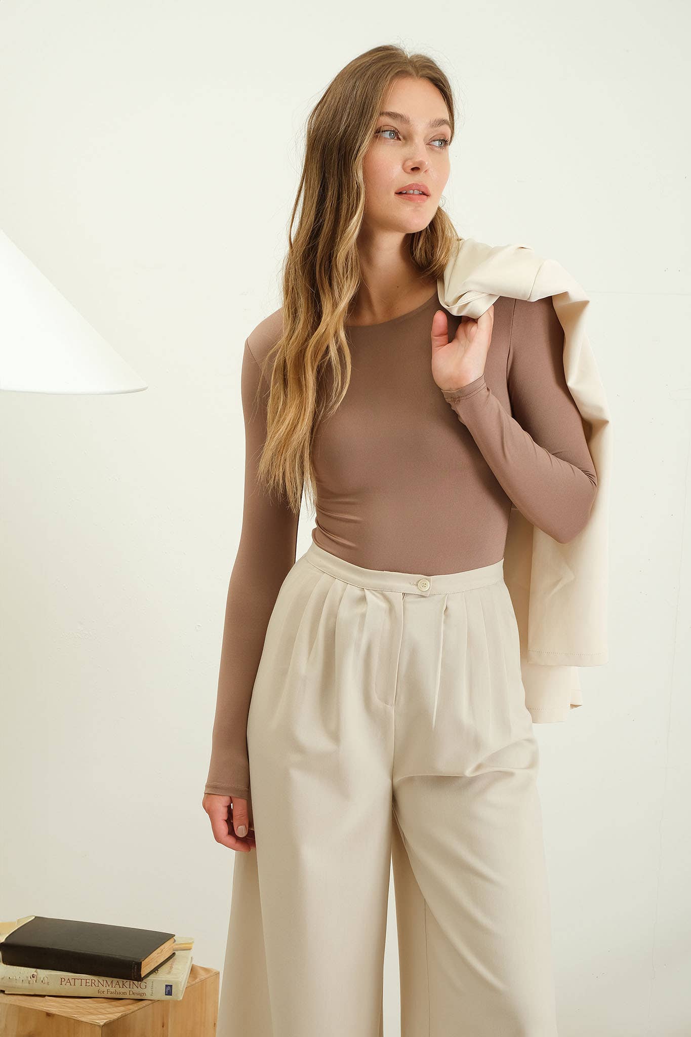 SOLID ROUND NECK LONG SLEEVE BODYSUIT - DEEP TAUPE