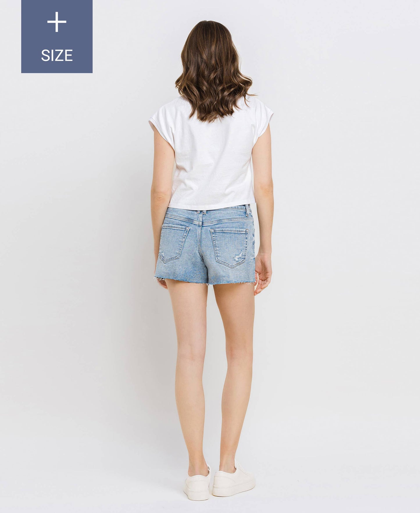 PLUS SIZE MID RISE RAW DISTRESSED HEM SHORTS