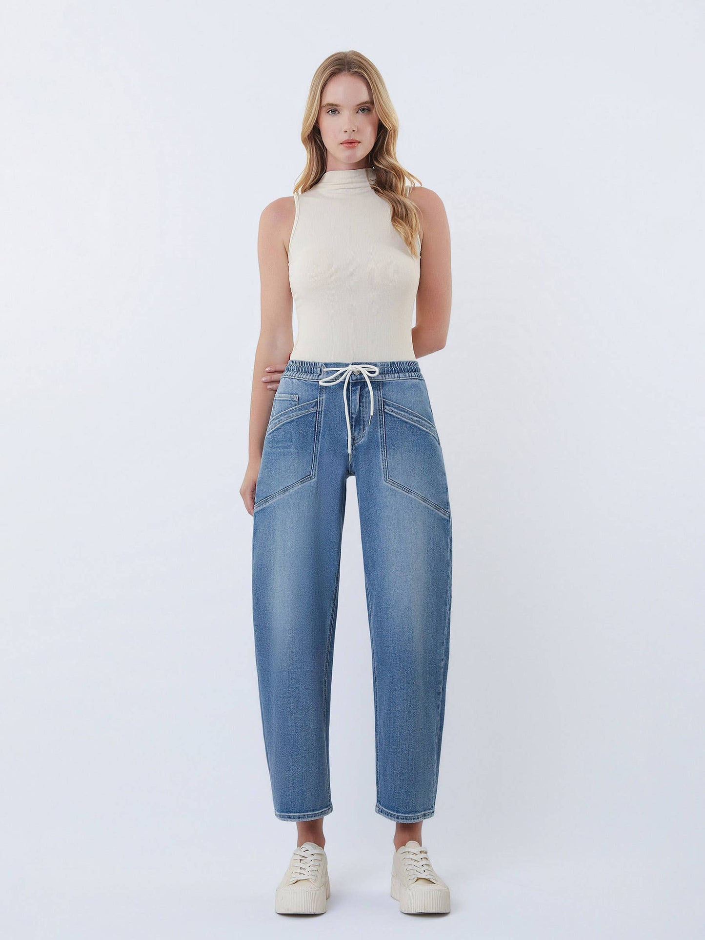 HIGH RISE ELASTIC WAISTBAND WIDE BARREL JEANS