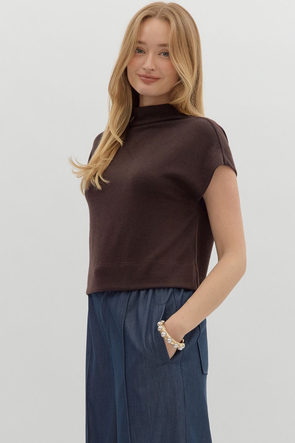 Solid knit mock neck pullover top