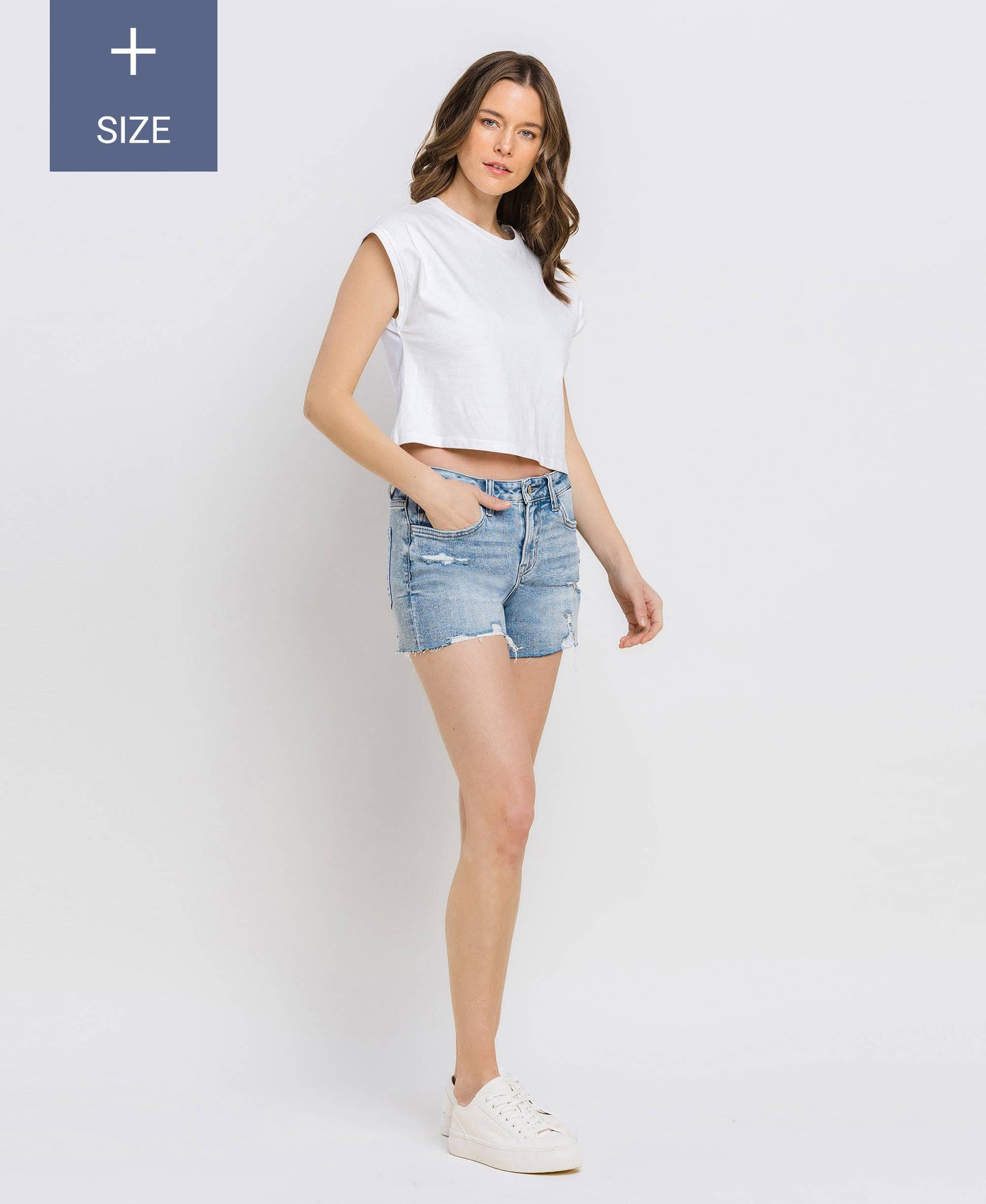 PLUS SIZE MID RISE RAW DISTRESSED HEM SHORTS